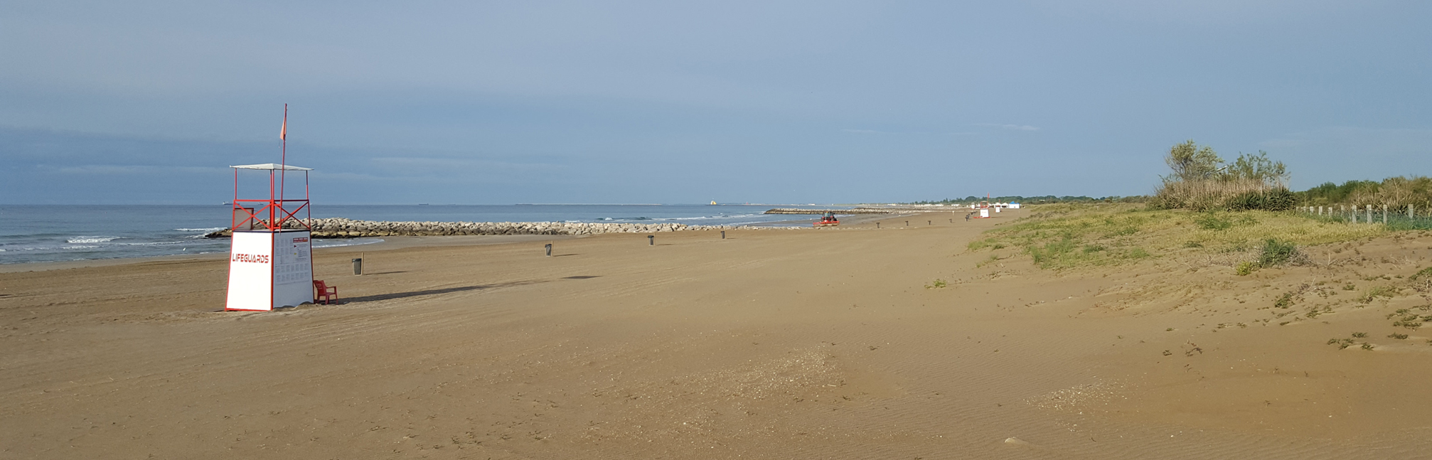 Das Meer und der Strand scheinen grenzenlos. Ein Stück Freiheit in angespannten Zeiten erleben und genießen. Foto: gsp